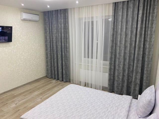 Люкс Апартаменти В Центрі Міста ,Жк Театральний Rivne Kültér fotó